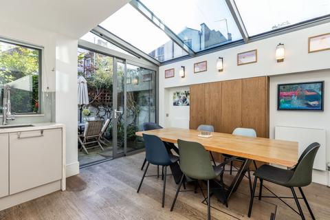 undefined, Redfield Lane, London, SW5