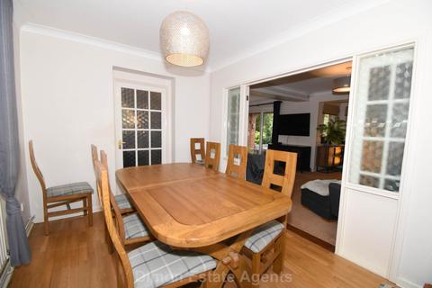 4 bedroom detached house for sale, Alvara Road, Gosport