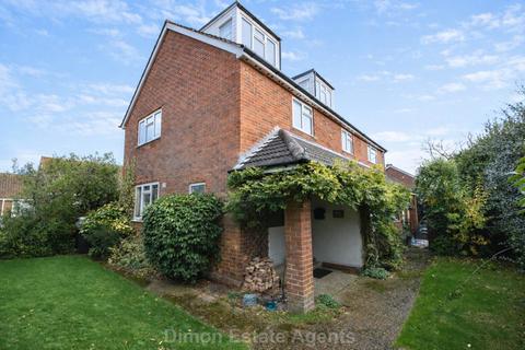 4 bedroom detached house for sale, Alvara Road, Gosport