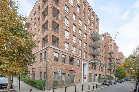 2 bedroom flat for sale, Rosenburg Road, London W3