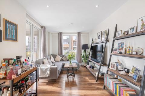 2 bedroom flat for sale, Rosenburg Road, London W3