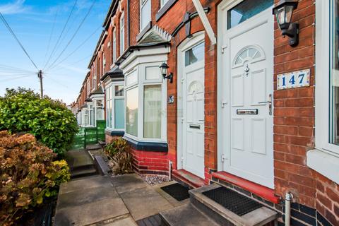 6 bedroom terraced house to rent, Warwards Lane, Birmingham B29