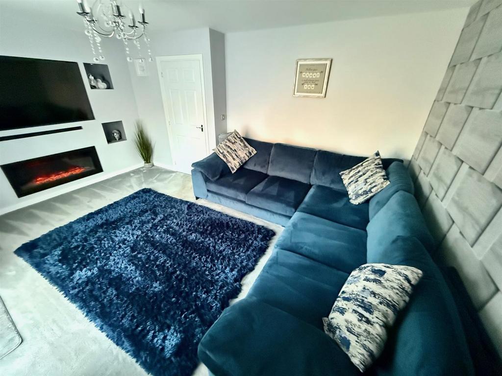 BML78 Living2.jpg