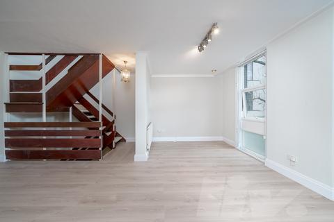 undefined, Elliott Square, London NW3