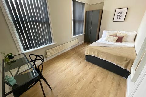undefined, Halsbury Road, L6 6DG,