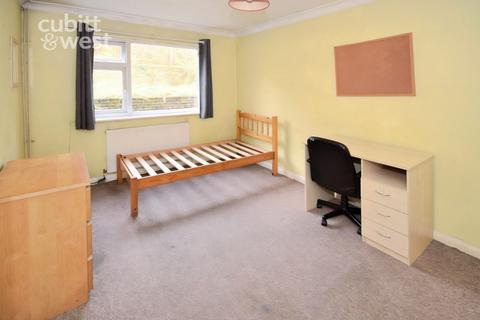 4 bedroom semi-detached house to rent, Wolverstone Drive, Brighton, BN1