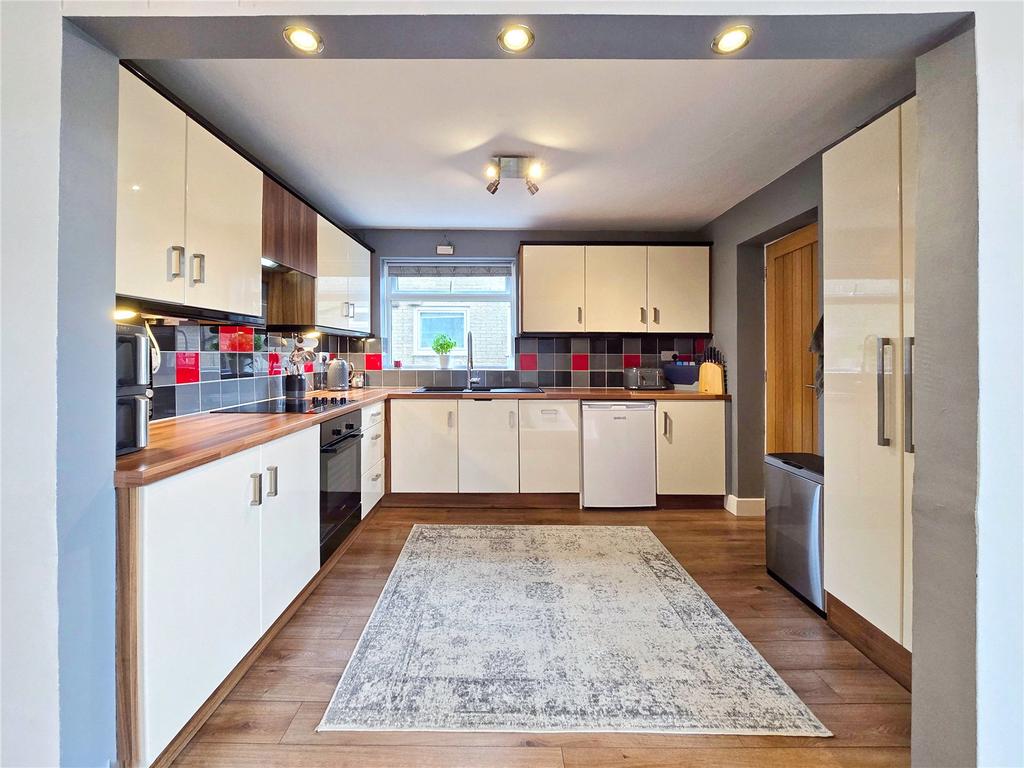 Fitted Kitchen