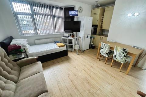 undefined, Balfour Road, Southall