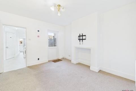 2 bedroom apartment to rent, Clevedon Road, Gloucester GL1