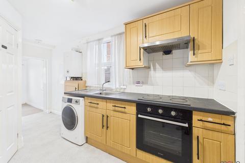 2 bedroom apartment to rent, Clevedon Road, Gloucester GL1