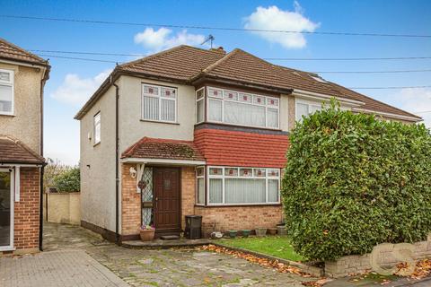 Moreton Close, Cheshunt,  Hertfordshire, EN7 6LX