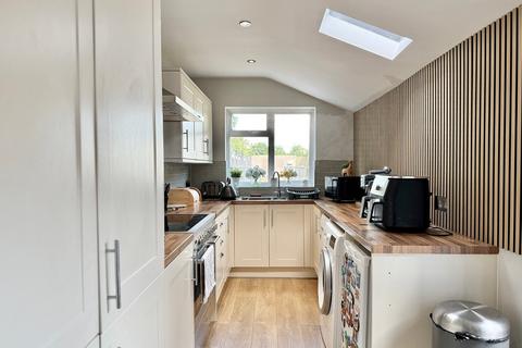 2 bedroom semi-detached house for sale, Reading Road, Ipswich IP4