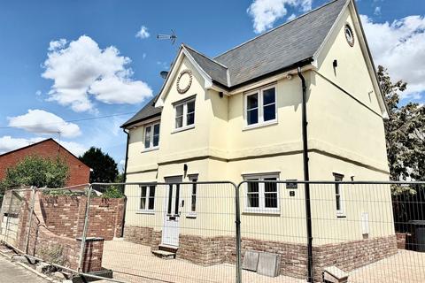 2 Little Bramford Lane, Ipswich IP1