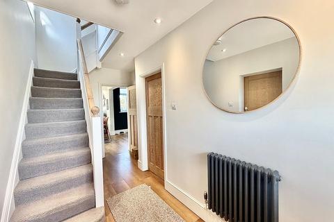 3 bedroom semi-detached house for sale, Glenavon Road, Ipswich IP4
