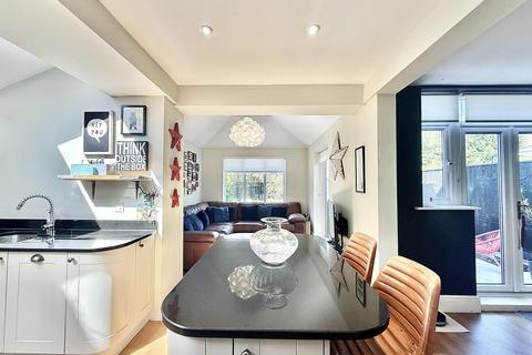 3 bedroom semi-detached house for sale, Glenavon Road, Ipswich IP4