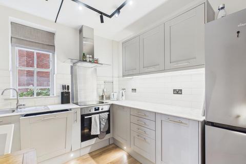 undefined, Pimlico, London
