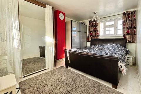 undefined, Lulworth Road, Reading, Berkshire