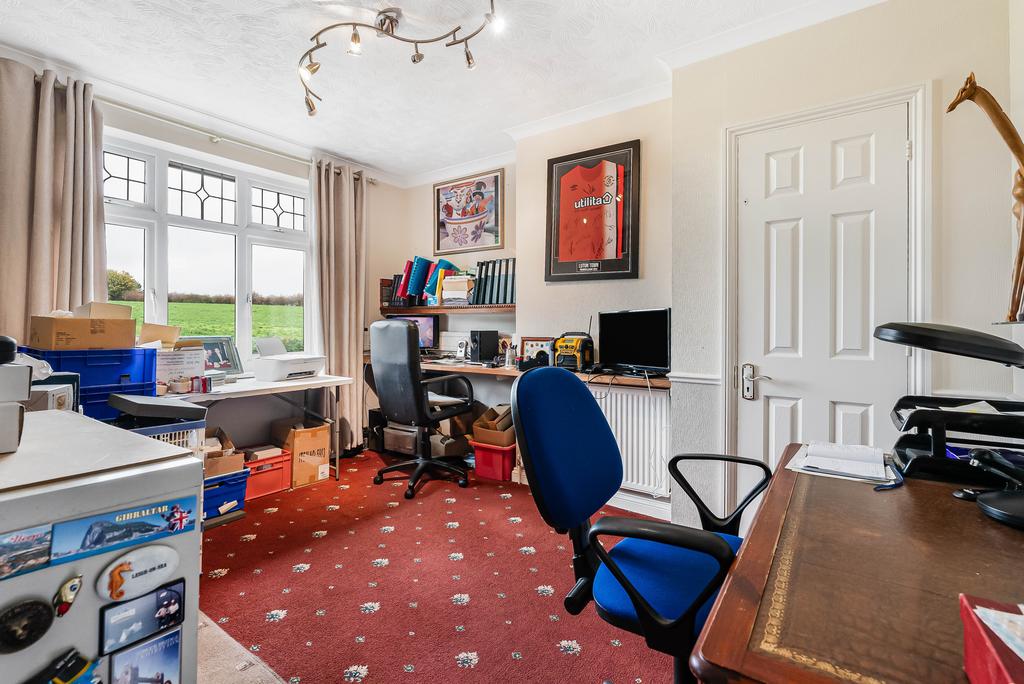 Bedroom/Study