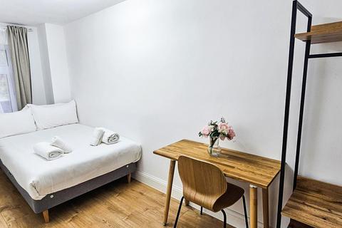 81 Atkinson Road, London, E16 3LP