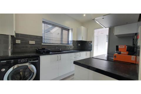 2 bedroom flat to rent, Salisbury Road, Rear Building, Cathays, Cardiff