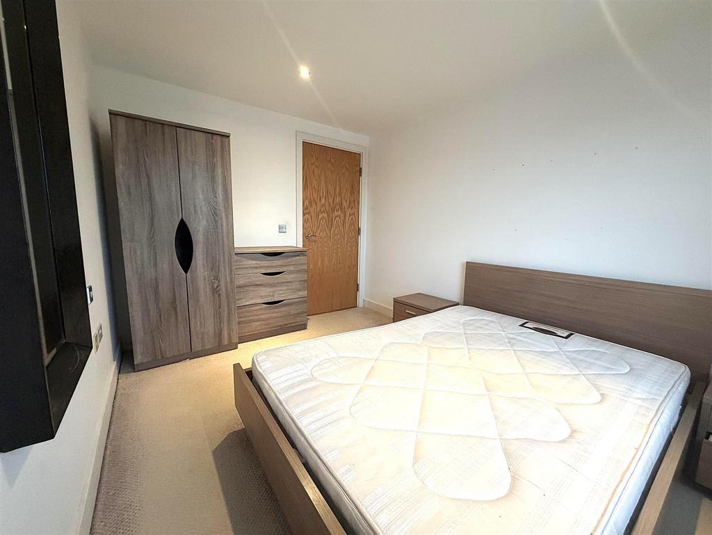 Bedroom .jpeg