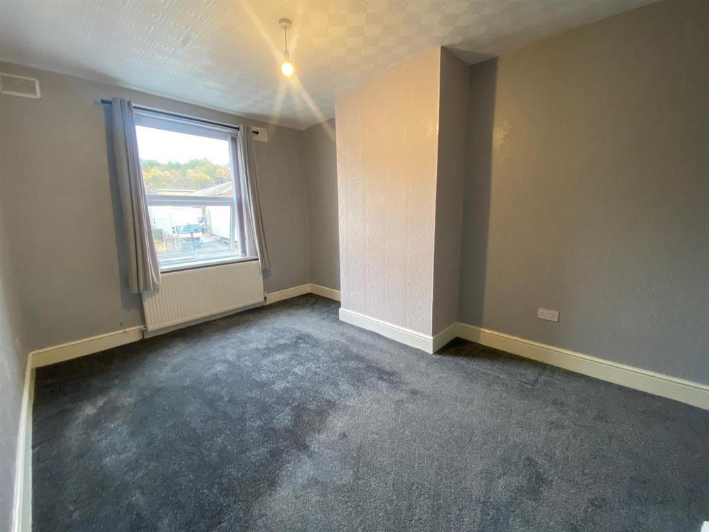 BEDROOM.jpg