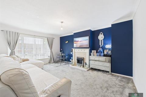 2 bedroom maisonette for sale, Stagelands, Crawley RH11