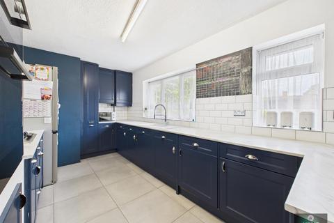 2 bedroom maisonette for sale, Stagelands, Crawley RH11