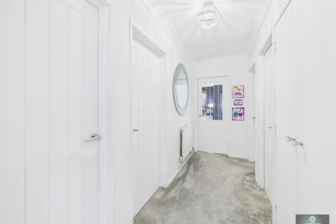 2 bedroom maisonette for sale, Stagelands, Crawley RH11