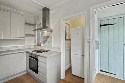 undefined, Pierrefondes Avenue, Farnborough