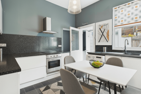 2 bedroom end of terrace house to rent, Derwent Grove, Princes Road, HU5