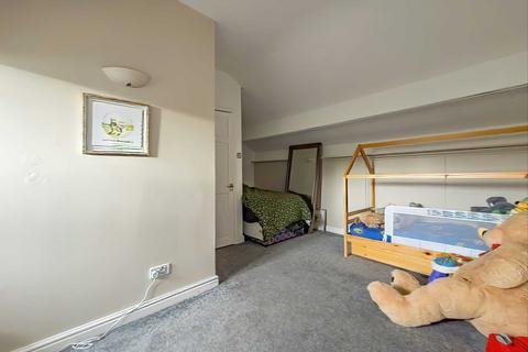 1 Boxs Buildings, Batley, WF17 8EB