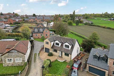 5 bedroom detached house for sale, The Nooking, Kirkhamgate, Wakefield, West Yorkshire