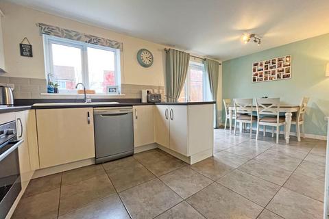 3 bedroom detached house for sale, Bellona Drive, Peterborough PE2