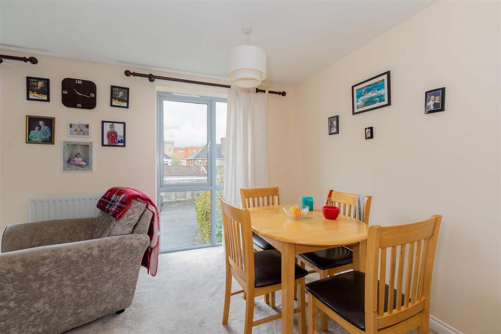 28 Lincoln Way-13.jpg