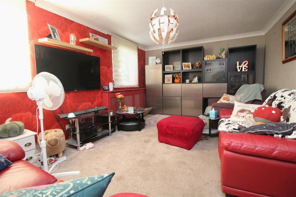 Living room 1.JPG