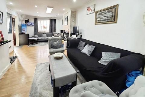 undefined, South Road, Feltham, TW13