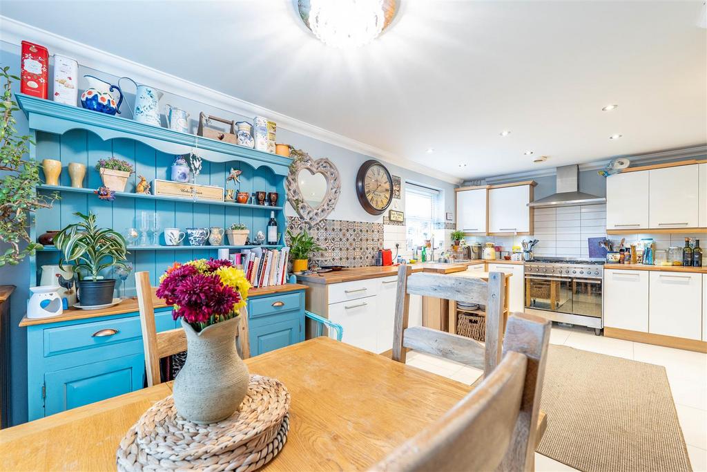 Kitchen/Dining Room