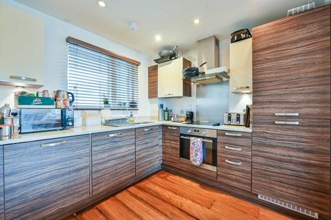 1 bedroom flat for sale, Boyson Road, Elephant and Castle, London, SE17
