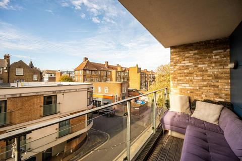 1 bedroom flat for sale, Boyson Road, Elephant and Castle, London, SE17