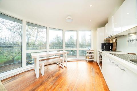 undefined, Clayponds Lane, Brentford TW8