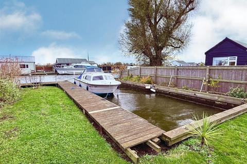 undefined, North West Riverbank, Potter Heigham NR29