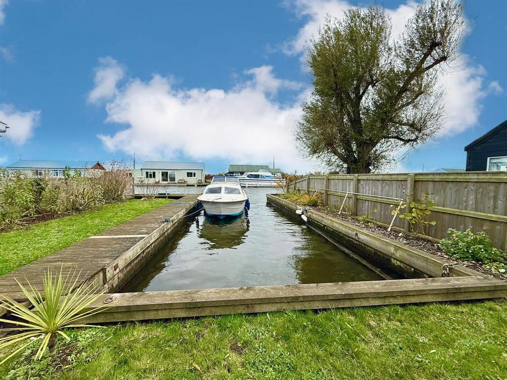 The mooring plot
