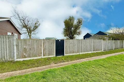 undefined, North West Riverbank, Potter Heigham NR29