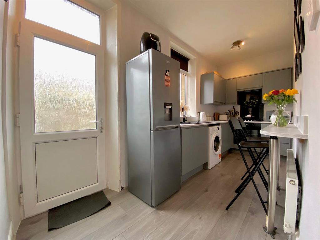 Kitchen3.jpg