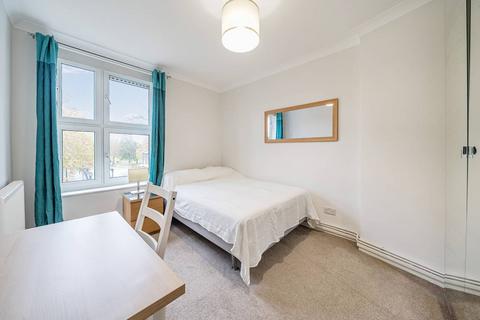 3 bedroom flat to rent, Union Grove, Clapham, London, SW8