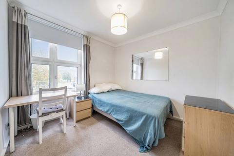 3 bedroom flat to rent, Union Grove, Clapham, London, SW8