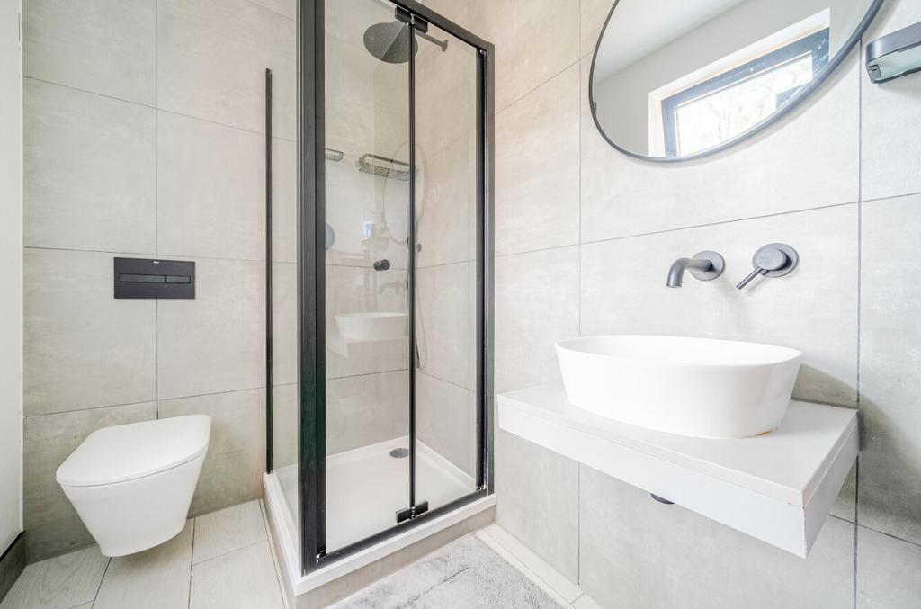 1370009-11-68f770...