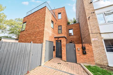 undefined, Radlett Close, London