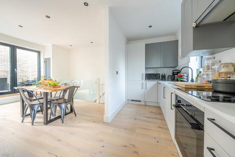 undefined, Radlett Close, London
